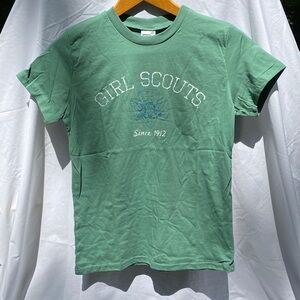 Green Girl Scouts Women T-Shirt with Vintage Logo NWT size M
